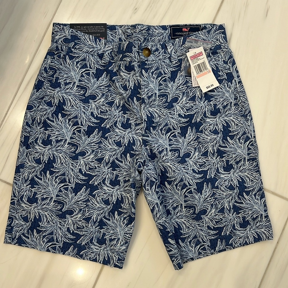 NYT Men’s vineyard vines classic fit breaker short